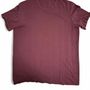 Lululemon L Men's Crewneck T-Shirt in Burgundy